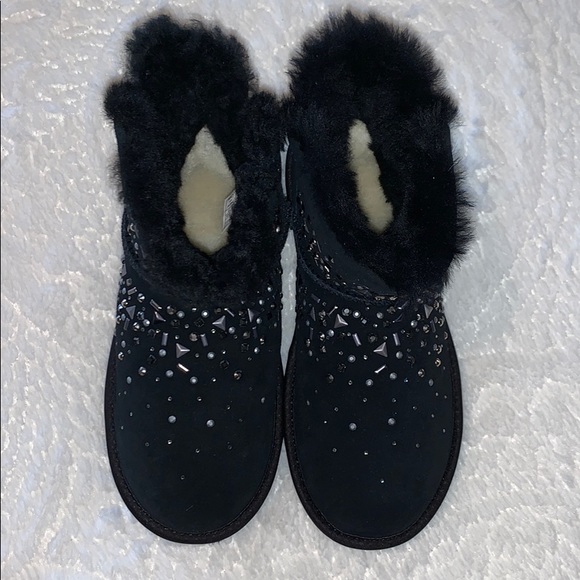 {UGG} BNWOT UGG Boots - Picture 5 of 6